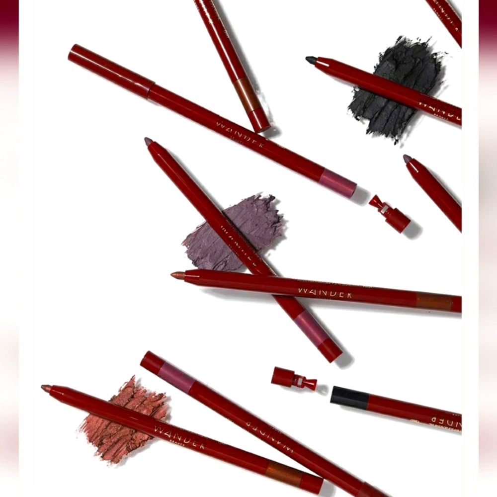 Wander Beauty Skyliner automatic gel eyeliner in jet black